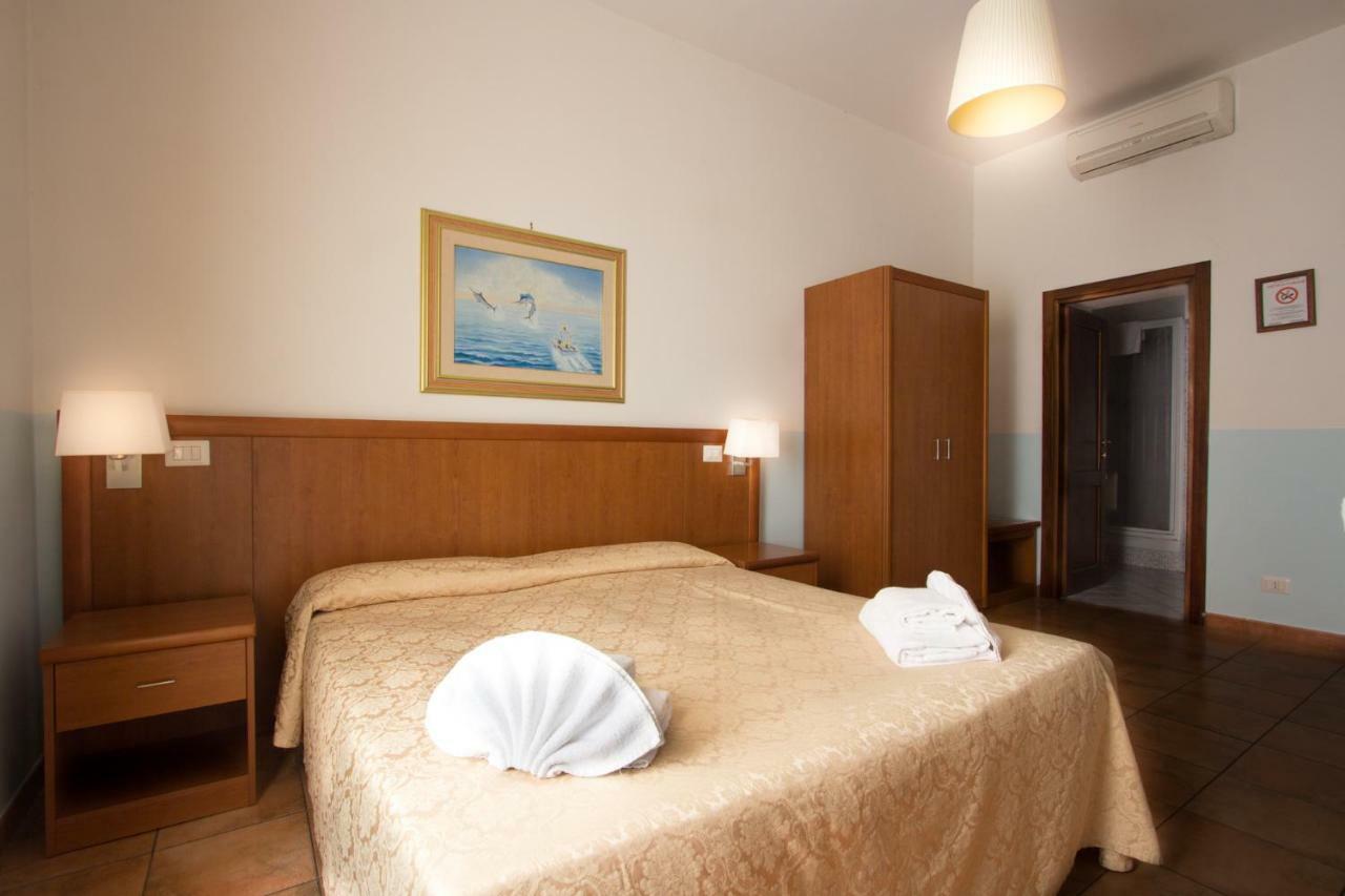 Few Steps From St Peter Bed & Breakfast Ngoại thất bức ảnh