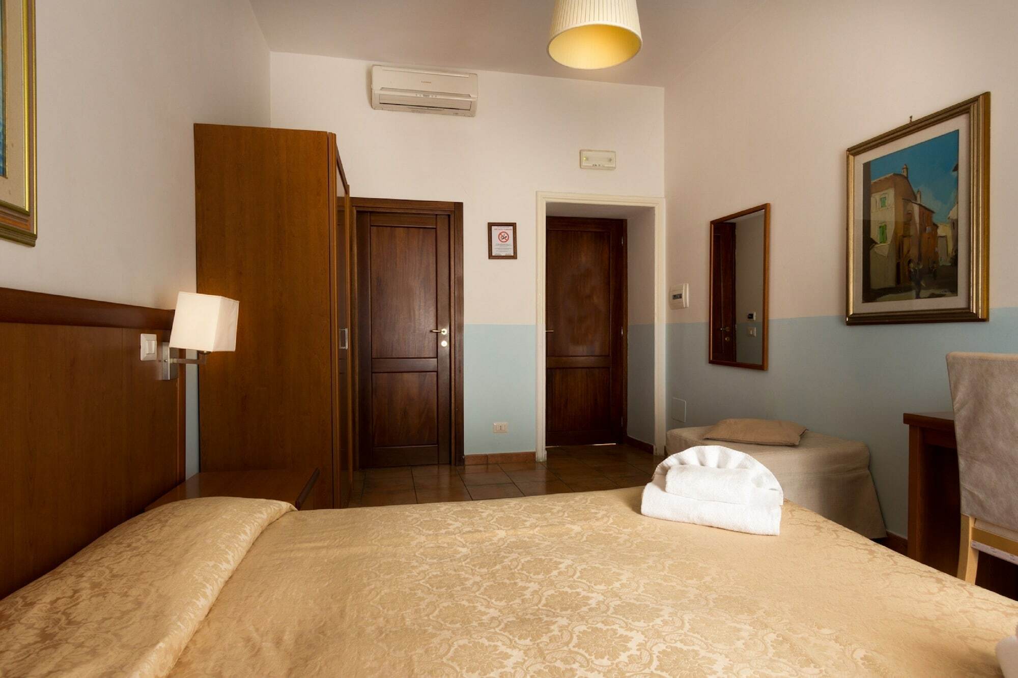 Few Steps From St Peter Bed & Breakfast Ngoại thất bức ảnh